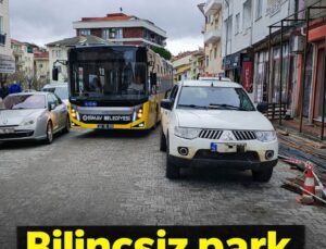 Simav’da Bilinçsiz Park Trafiği Felç Ediyor: Belediye Otobüsü 35 Dakika Yolda Kaldı