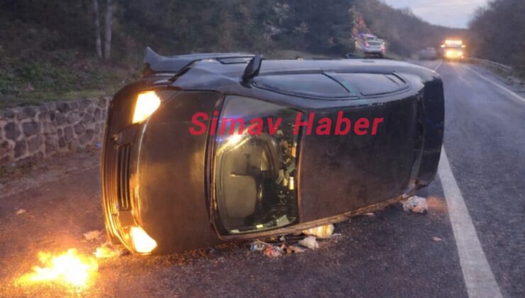 SİMAV KALKAN RAMPASI’NDA KAZA: OTOMOBİL YAN YATTI, SÜRÜCÜ YARALANDI
