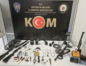 Tarihi Eser Kaçakçılarına Operasyon: 76 Parça Eser Ele Geçirildi
