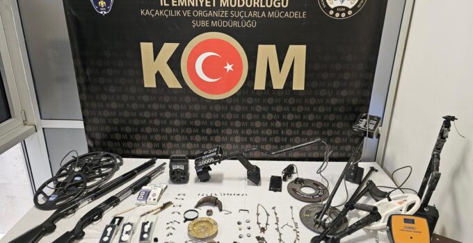 Tarihi Eser Kaçakçılarına Operasyon: 76 Parça Eser Ele Geçirildi